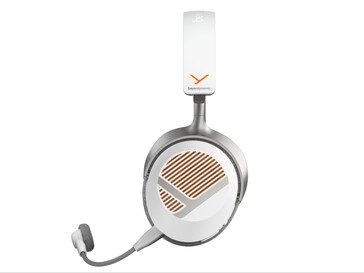 beyerdynamic MMX 130 wireless in arctic white.