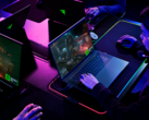 Razer Blade 16 offers dual-mode mini-LED display options. (Image Source: Razer)