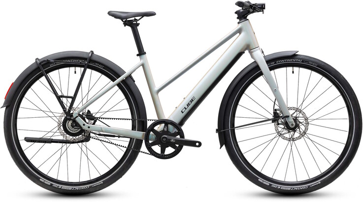 A suspension fork is missing, a classic luggage rack on