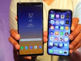 New Samsung Galaxy Note 9 or old iPhone X? Hm... (Source: CNET)