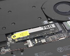 SSD sits next to the vapor chamber cooler and fan in the Blade 16