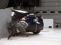 Tesla Model Y small overlap crash test on the driver's side. (Image source: IIHS/YT)