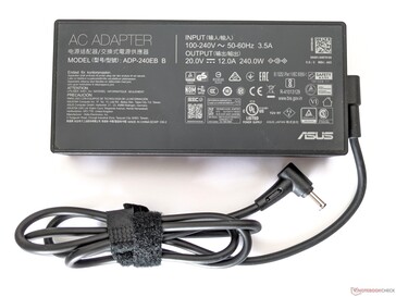 Asus ROG Zephyrus M16 - Power adapter