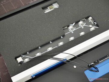 The cable connecting the main PCB to the USB daughter board is long enough for easy disassembly. 