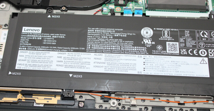 The internal battery has a capacity of 52.5 Wh.