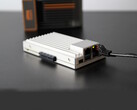 Das ZimaBoard 2 mit dem ZimaBoard 1 im Hintergrund. (Image source: IceWhale)