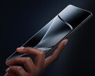 Motorola's latest 'Air' smartphone features a curved display and is 6.99 mm thick. (Image source: Motorola)