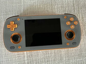 Some Retroid Pocket Mini early adopters have received the wrong colour option. (Image source: via Joey's Retro Handhelds)