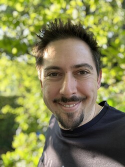 Selfie in portrait mode with the iPhone 14 Pro Max