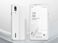 The Bigme HiBreak Pro is an E Ink smartphone with 5G. (Image source: Bigme)