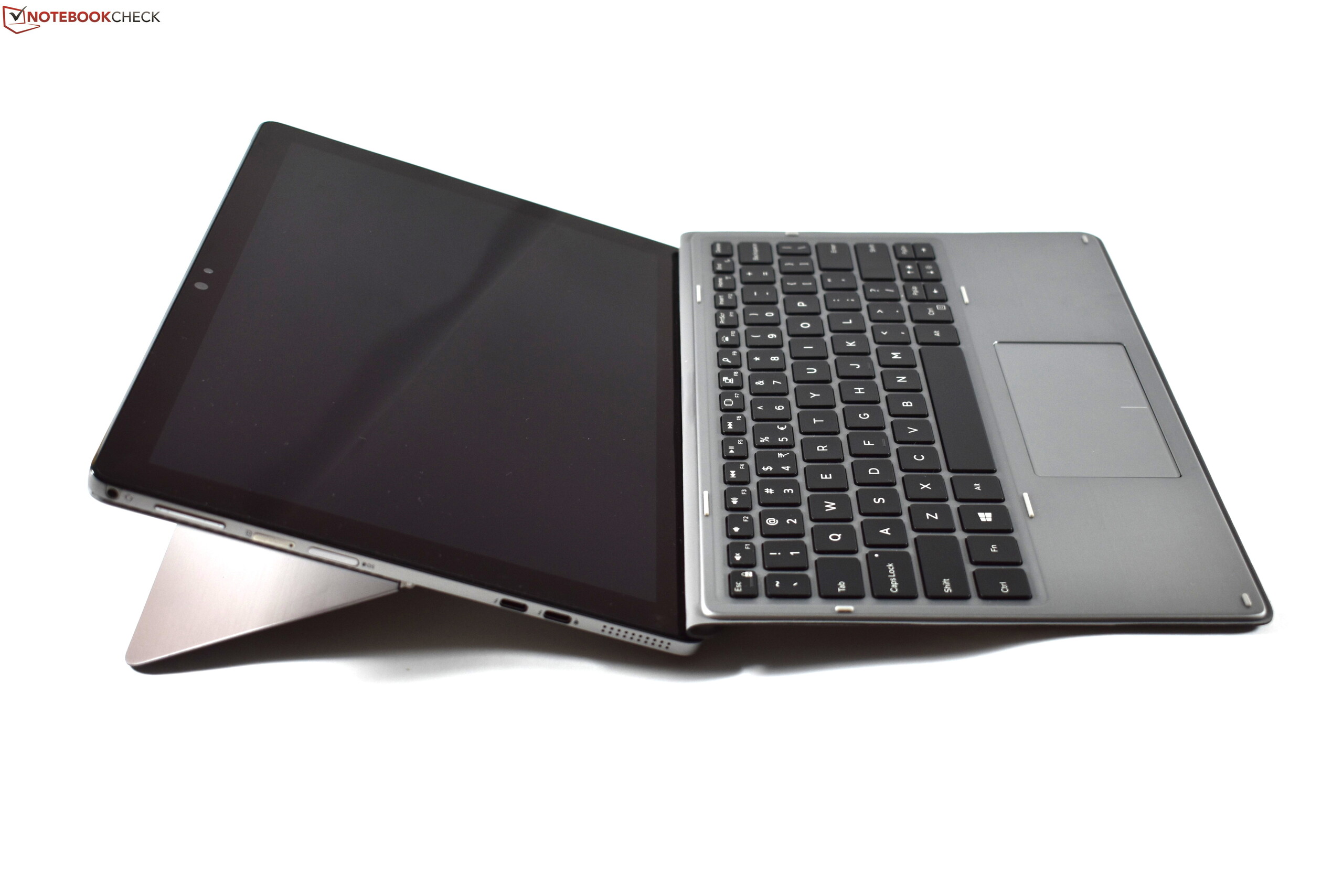 Dell Latitude  2 in Laptop Review: The hybrid device leaves