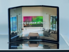 The Galaxy G Fold is reputed to follow the form factor shown here and exhibited by Samsung Display numerous times over the last few years. (Image source: Samsung Display)