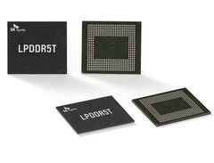 A pair of SK hynix chips (Image source: Sk hynix)