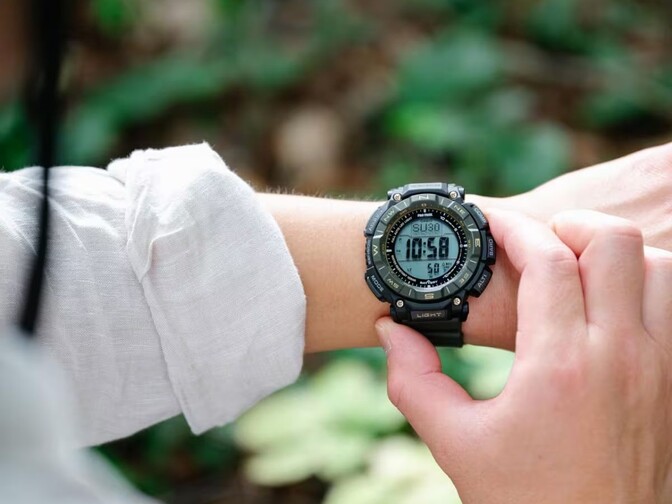 csm_Casio-Pro-Trek-PRG340ANS-3