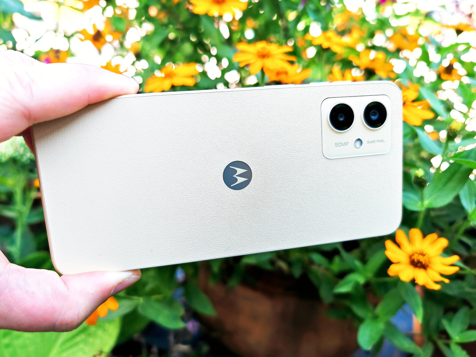 Motorola Moto G14 smartphone review - Storage giant in vegan leather -   Reviews