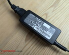 The very small AC adapter of the Schenker Connect 15