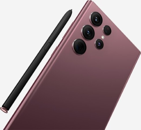 While the S Pen in the Galaxy S22 is not colour-matched to the phone as it was previously, it has a grippy, matte finish and a coloured top button. (Image source: Samsung)
