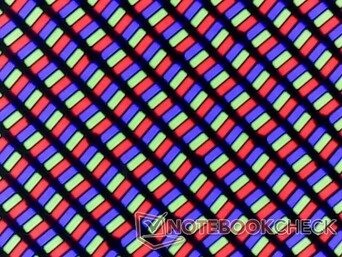 Crisp subpixel array with no graininess