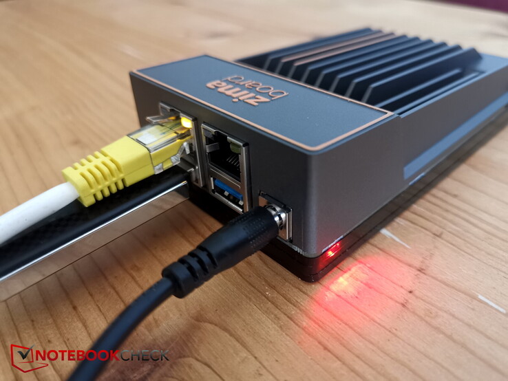 Zimaboard 1 with two Gigabit Ethernetports