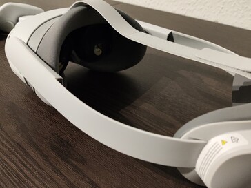 The headband can be adjusted (image source: Notebookcheck)