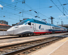 The NextGen Acela with a power car and a fourth bogie in the Jacobs variant. (Image source: Amtrak)