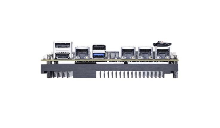 A plethora of I/O options are available onboard the CF27 SBC from MSI.