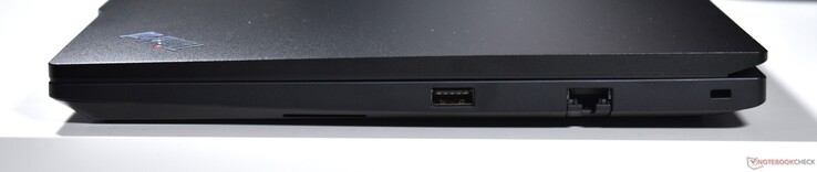 right: USB-A 3.2 Gen 1, RJ45-Ethernet, Kensington Lock