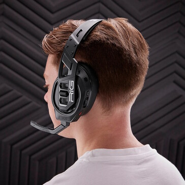The microphone is foldable (Image source: Nacon)