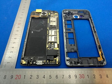 Saygus V Squared internals, no battery (Source: FCC)