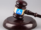 A new law could change how apps are distributed on iOS and Android. (Image: royalty free)