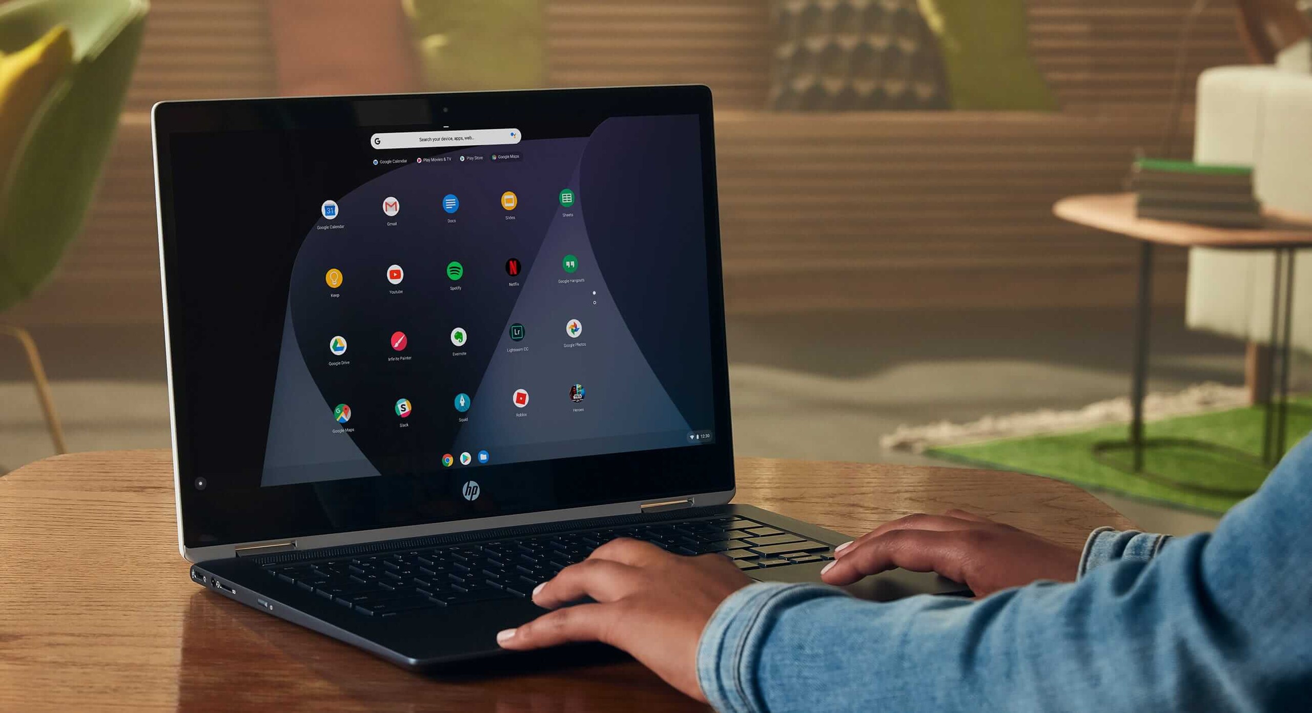 Toate laptop-urile Chrome OS din acest an vor putea rula aplicaţii de Android
