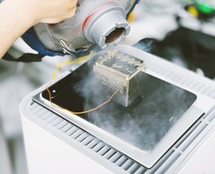 The Apple M4 runs significantly faster with stronger cooling. (Image: Next_Floating_Brothers, Bilibili)