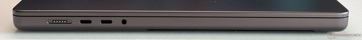 Left: MagSafe, 2x USB-C 4.0 with Thunderbolt 5 (120 Gbps, DisplayPort 2.1, Power Delivery), 3.5-mm audio