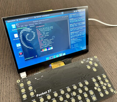 The Pocket Z utilises a Raspberry Pi Zero 2 W, among other components. (Image source: Hackaday)