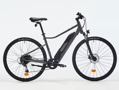 The Decathlon Riverside 520 E all-terrain bike has up to 100 km (~62 miles) range. (Image source: Decathlon)