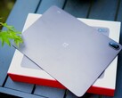 Despite its large battery, the device remains slim—though you’ll notice the weight difference with the OnePlus Pad 4.