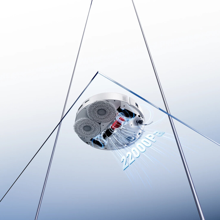 The Roborock P20 Ultra robot vacuum has the DuoDivide brush and dual rotating mops. (Image source: Roborock)