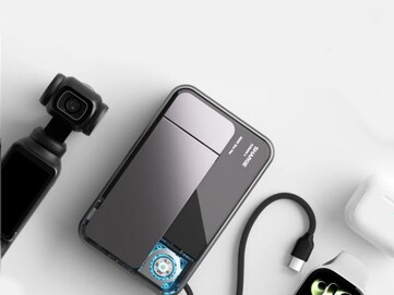 The new Cybershot-inspired Sharge Icemag 3 magnetic power bank. (Image source: Sharge, edited)