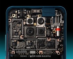 The Redmi K30 Pro features a stacked motherboard. (Image source: Redmi via @xiaomishka)