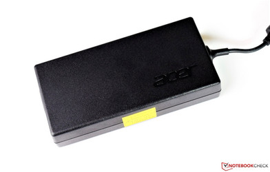 Acer Aspire V17 compact charger