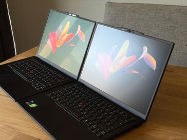 OLED (left) vs. IPS (right)
