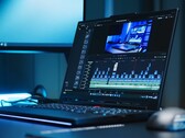 The currently most affordable version of the Lenovo Legion Pro 7i Gen 10 OLED is on sale for $450 off (Image source: Alex Wätzel)