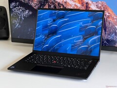 Lenovo has treated the ThinkPad P14s Gen 5 (Intel) to a massive 60% Xmas discount (Image source: Andreas Osthoff)