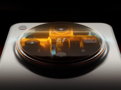 Camera module of the Oppo Find X8 Ultra.