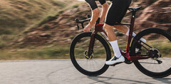 The iAerolight Pro 1.9 e-bike has up to 185 km (~115 miles) range. (Image source: BH Bikes)