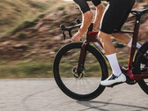 The iAerolight Pro 1.9 e-bike has up to 185 km (~115 miles) range. (Image source: BH Bikes)