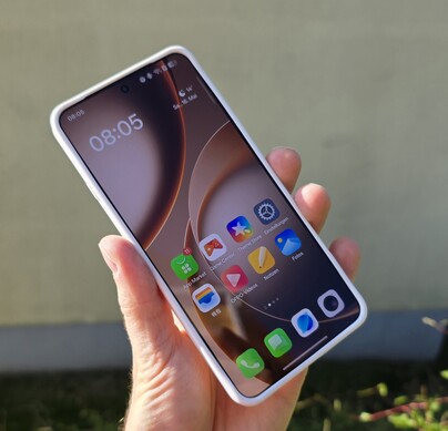 Oppo Find X9 Ultra outdoor test