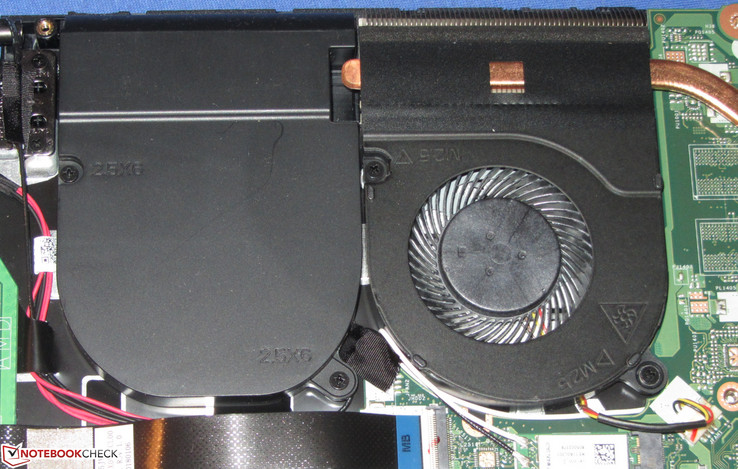 There is an empty fan slot right next to the fan. This fan slot is used in other Aspire models that come equipped with dedicated Radeon GPUs.
