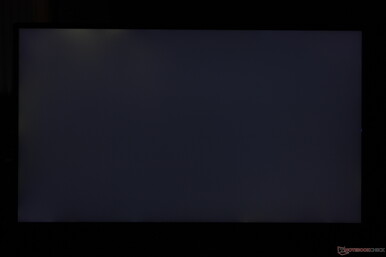 Minor uneven backlight bleeding along the top edge
