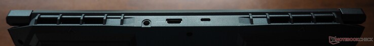 Back: power supply, HDMI 2.1, USB-C 4 (incl. DisplayPort)